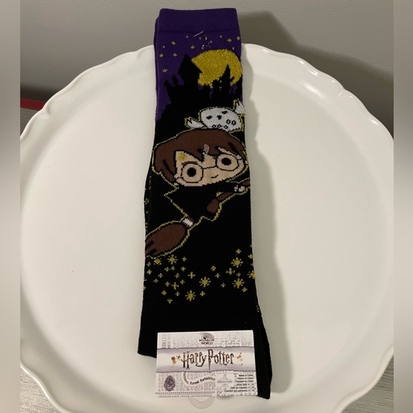 Harry Potter Mid Calf - Knee High Socks NWT - Picture 1 of 5